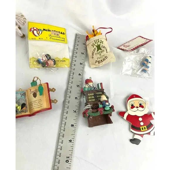 10x VTG Holiday Ornaments Christmas Santa Unicorn Wooden Figures Collectibles - Picture 10 of 11